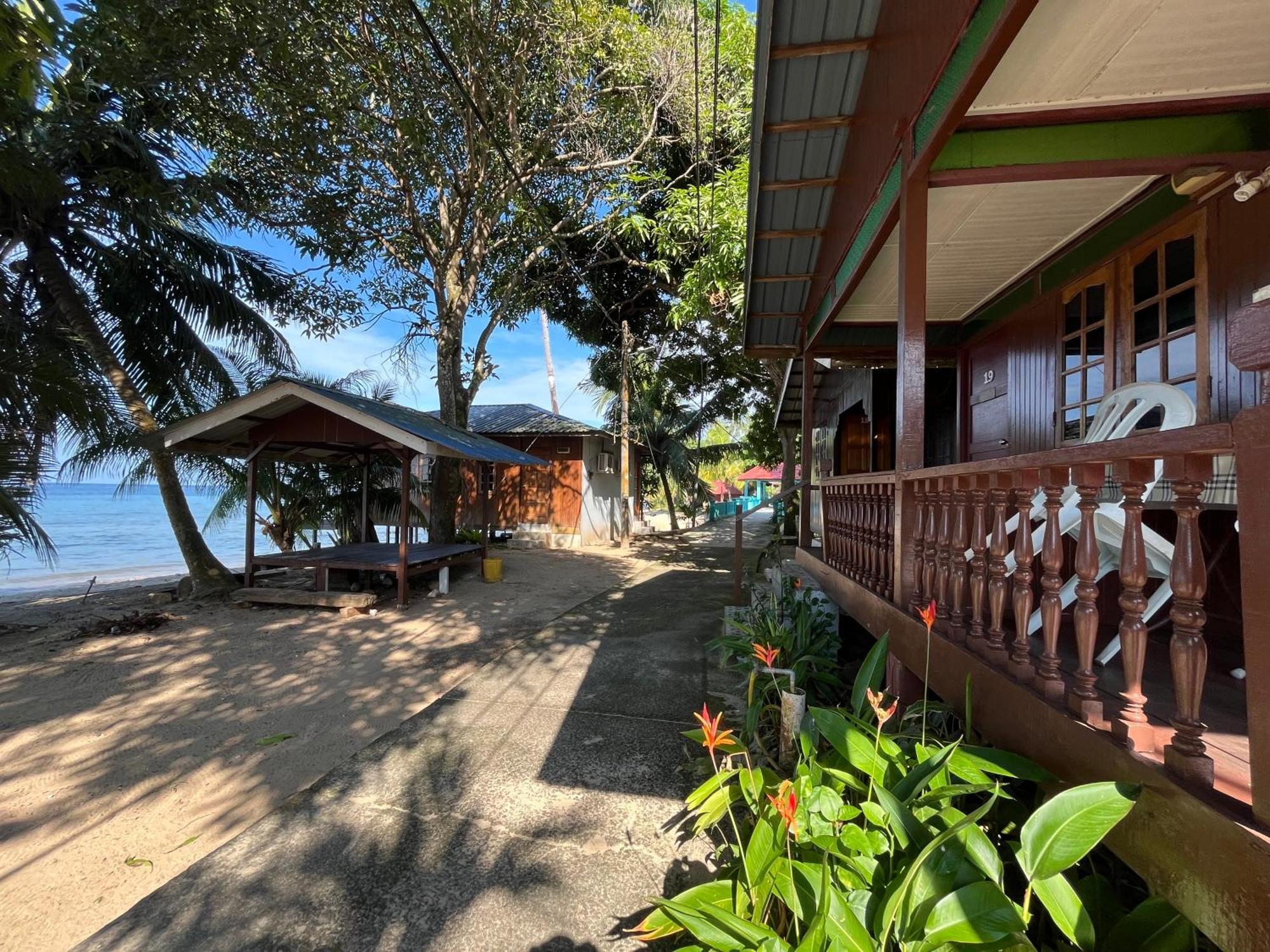Sri Sentosa Chalet Kampong Mukut Luaran gambar